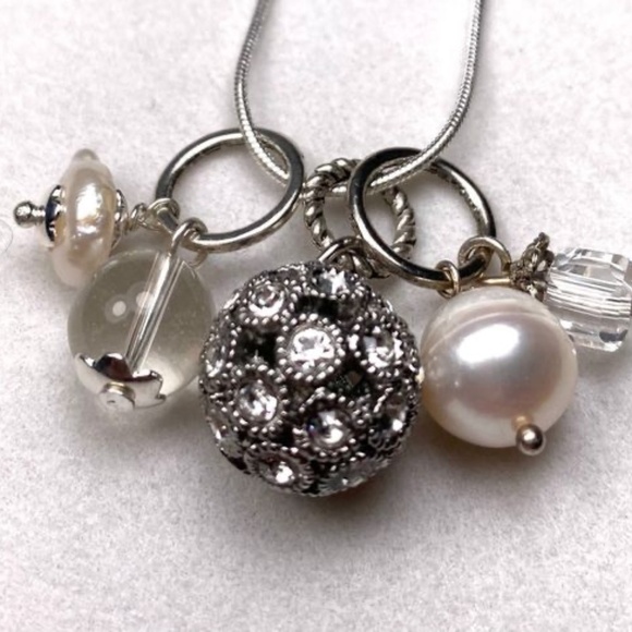 Jewelry - Handmade pearl and  crystal necklace
